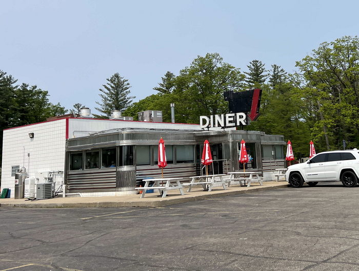 Comet Classic Diner & Creamery - May 21 2023 Photo (newer photo)